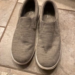 Merinos Slip-Ons in Sand Size 11